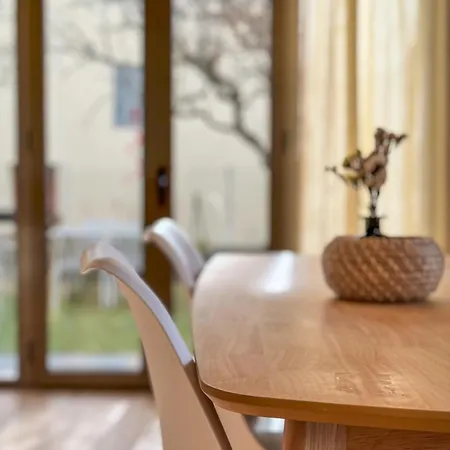 Apartment Le Petit Jardin De *